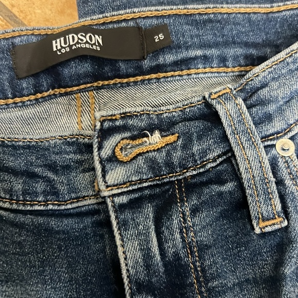 Hudson jeans, new size 25 💙 - Picture 2 of 3